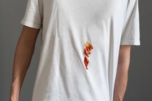 sauce dirty stain spot on the clothes, white t-shirt issue